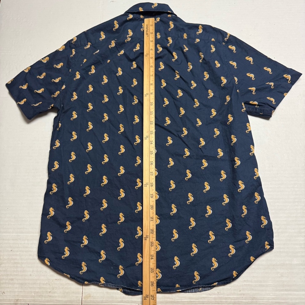 J. Crew Men's Seahorses All-Over Print Short Sleeve Button Up Shirt Size: Small - Picture 8 of 10
